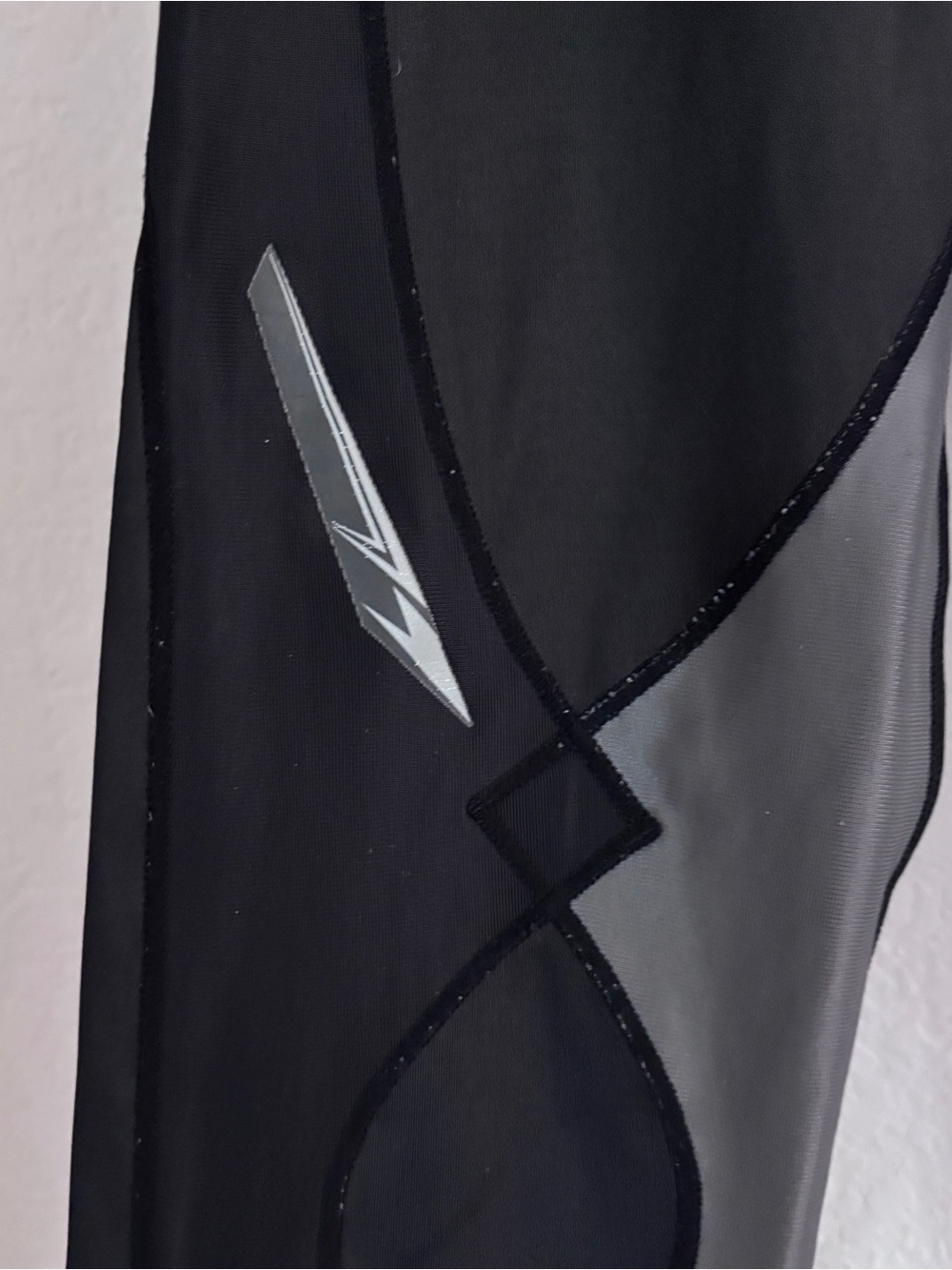 CW-X Compression Running Leggings Size M Black Gray Athletic - Picture 3 of 8